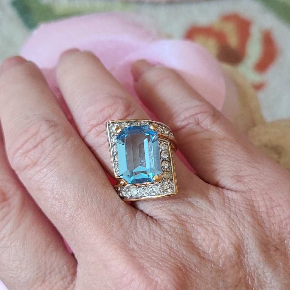 Beautiful Simulated Aquamarine Ring